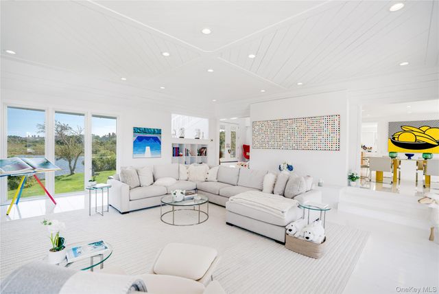 64 W End Road, East Hampton, NY 11937