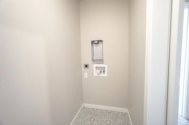 6020 80th Avenue S, Fargo, ND 58047