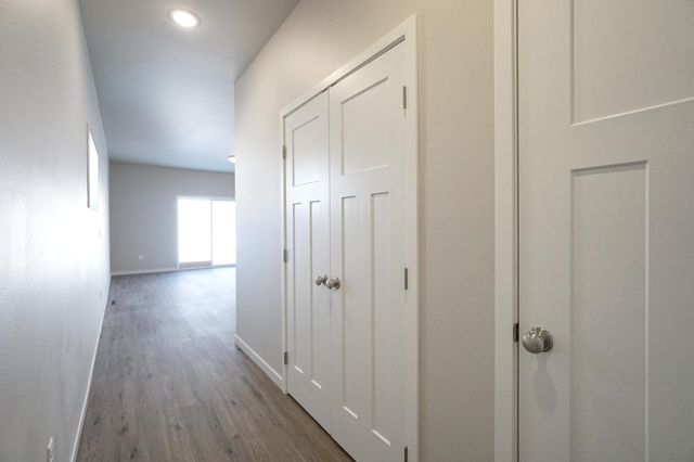 6020 80th Avenue S, Fargo, ND 58047