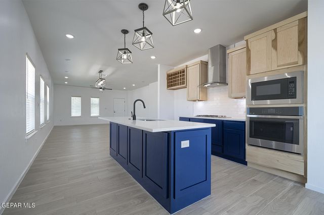 13952 GOLDEN SUMMER Court, Horizon City, TX 79928