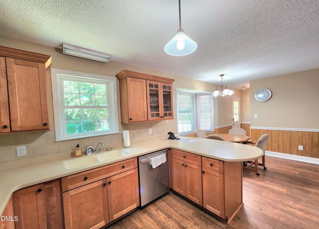 107 Oak Park Drive, Benson, NC 27504