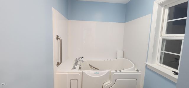 107 Oak Park Drive, Benson, NC 27504