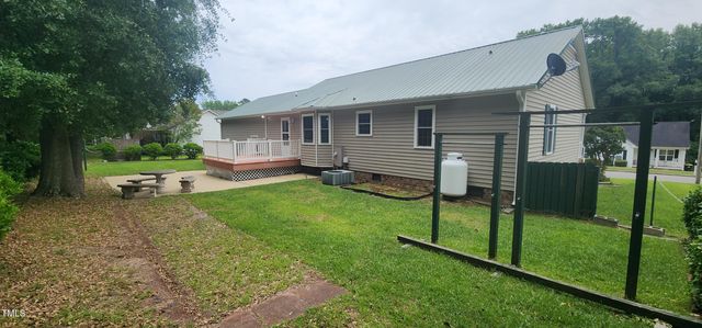 107 Oak Park Drive, Benson, NC 27504