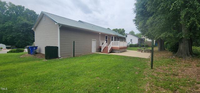 107 Oak Park Drive, Benson, NC 27504