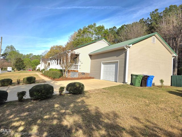 107 Oak Park Drive, Benson, NC 27504