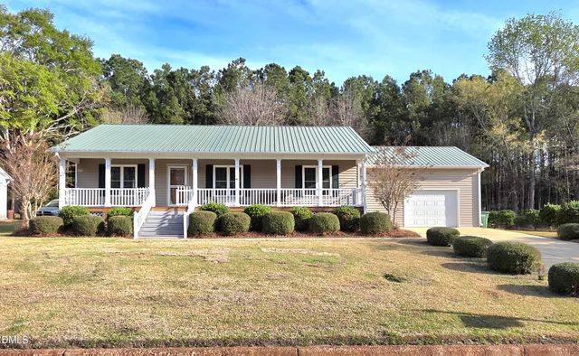 107 Oak Park Drive, Benson, NC 27504