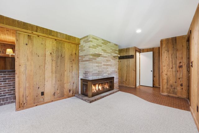 635 Iona Lane, Roseville, MN 55113