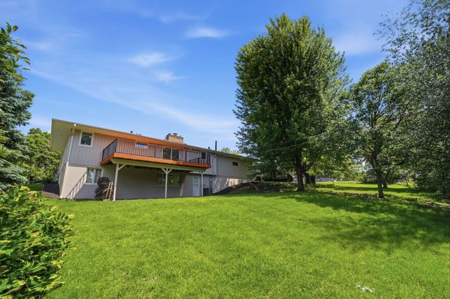 635 Iona Lane, Roseville, MN 55113