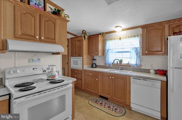 39 KEYSTONE RD, Reading, PA 19606