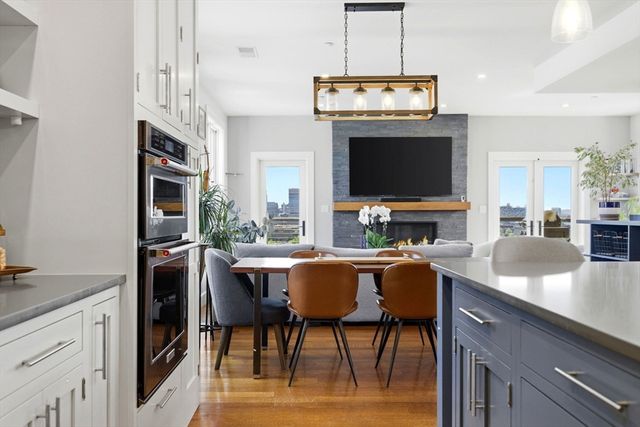 284 Bunker Hill St 5, Boston, MA 02129