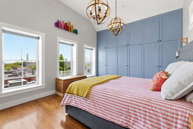 284 Bunker Hill St 5, Boston, MA 02129