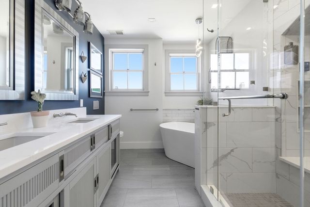 284 Bunker Hill St 5, Boston, MA 02129