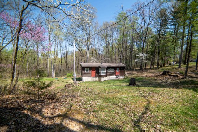 1423 N Lawrence Hollow Drive, Bloomfield, IN 47424