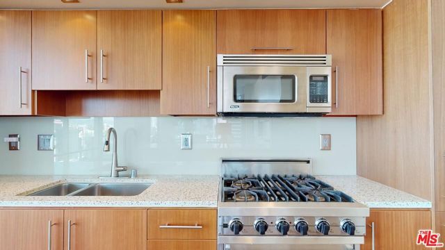 1100 S Hope Street 1616, Los Angeles, CA 90015