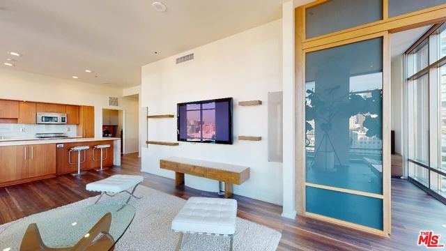 1100 S Hope Street 1616, Los Angeles, CA 90015