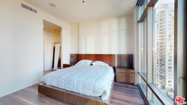 1100 S Hope Street 1616, Los Angeles, CA 90015