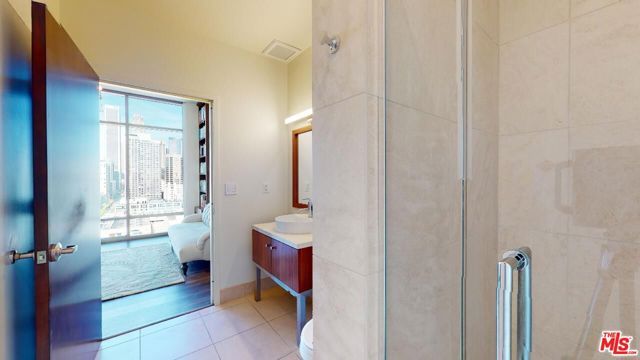 1100 S Hope Street 1616, Los Angeles, CA 90015