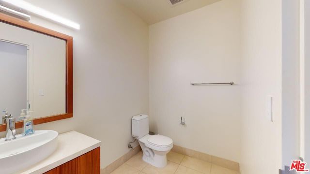 1100 S Hope Street 1616, Los Angeles, CA 90015