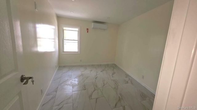 124-05 Jamaica Avenue 2R, Richmond Hill, NY 11418