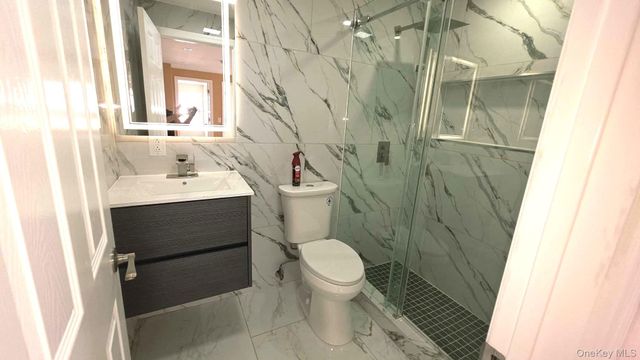 124-05 Jamaica Avenue 2R, Richmond Hill, NY 11418