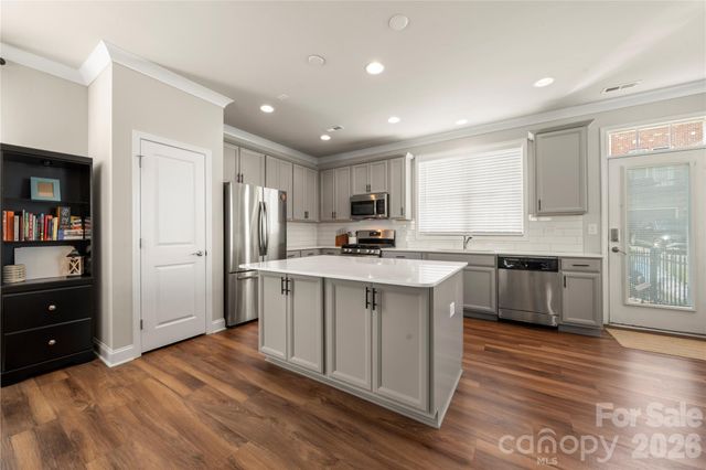 8309 Scotney Bluff Avenue, Charlotte, NC 28273