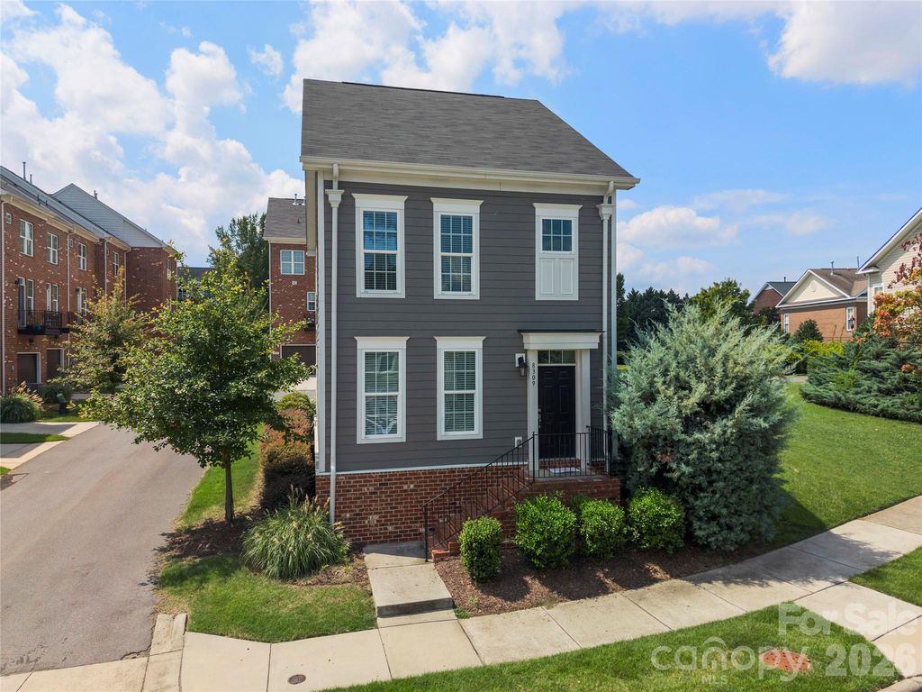 8309 Scotney Bluff Avenue, Charlotte, NC 28273