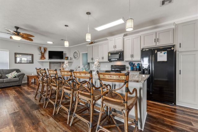 920 Palmview, Crystal Beach, TX 77650