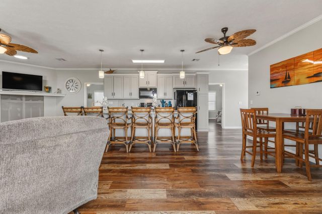 920 Palmview, Crystal Beach, TX 77650