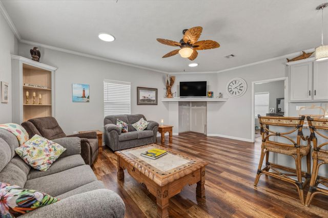 920 Palmview, Crystal Beach, TX 77650