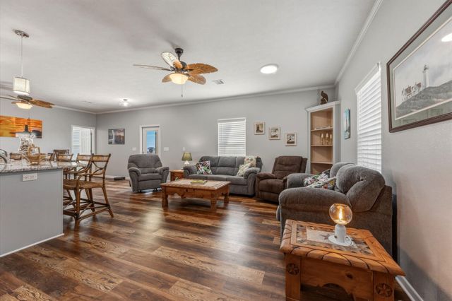 920 Palmview, Crystal Beach, TX 77650