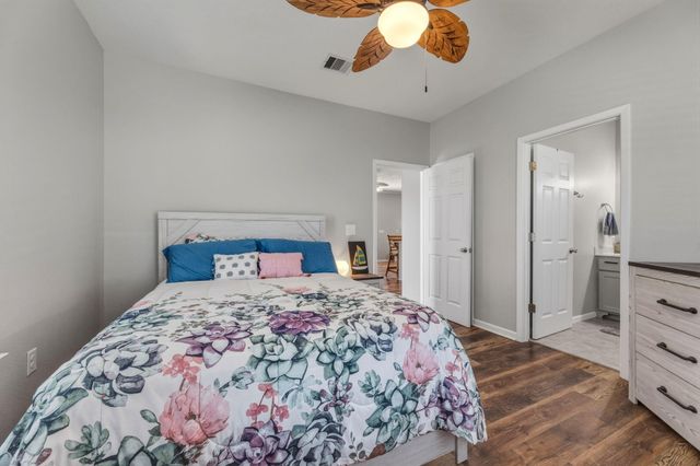 920 Palmview, Crystal Beach, TX 77650