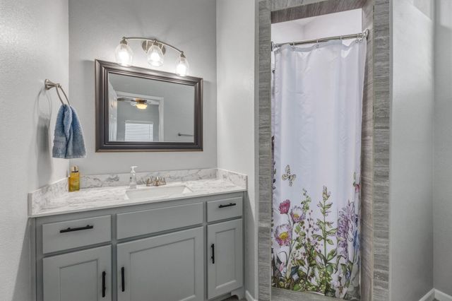 920 Palmview, Crystal Beach, TX 77650