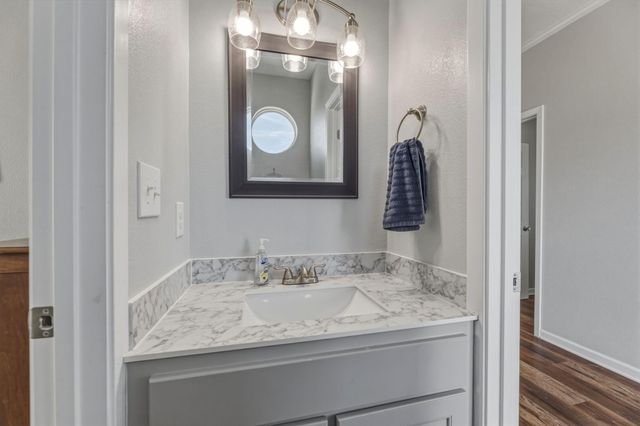 920 Palmview, Crystal Beach, TX 77650