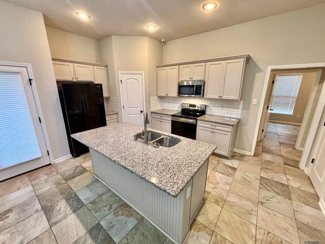 32451 Curtis Cove Ln, Denham Springs, LA 70706