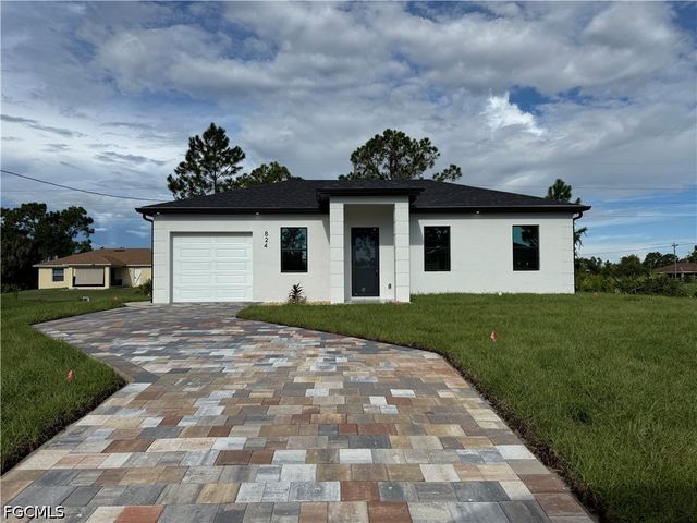 824 Dawhert AVE S, Lehigh Acres, FL 33974