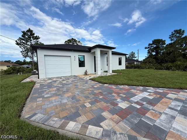 824 Dawhert AVE S, Lehigh Acres, FL 33974