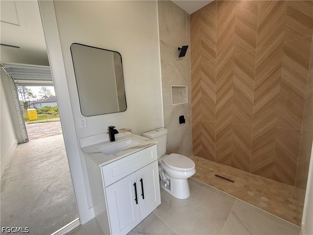 824 Dawhert AVE S, Lehigh Acres, FL 33974