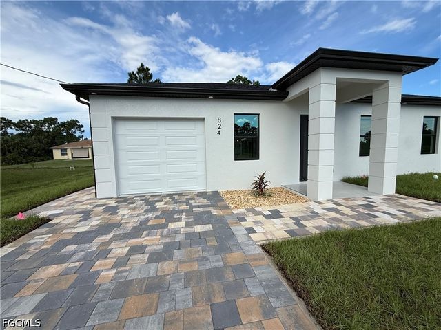 824 Dawhert AVE S, Lehigh Acres, FL 33974