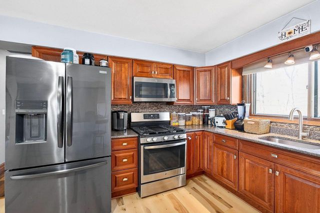 1819 W Mallory AVENUE, Milwaukee, WI 53221