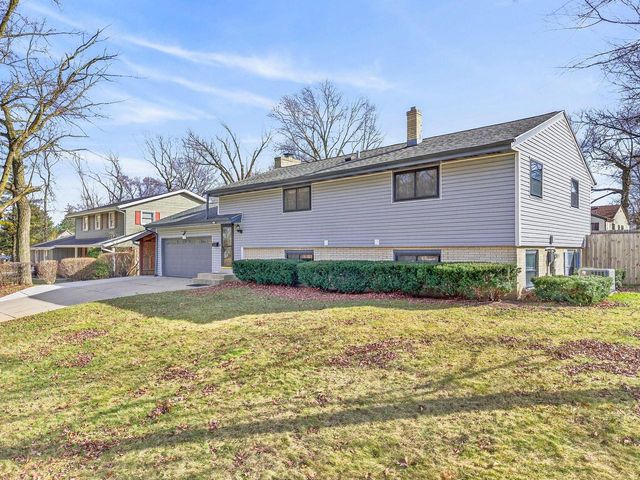 1819 W Mallory AVENUE, Milwaukee, WI 53221