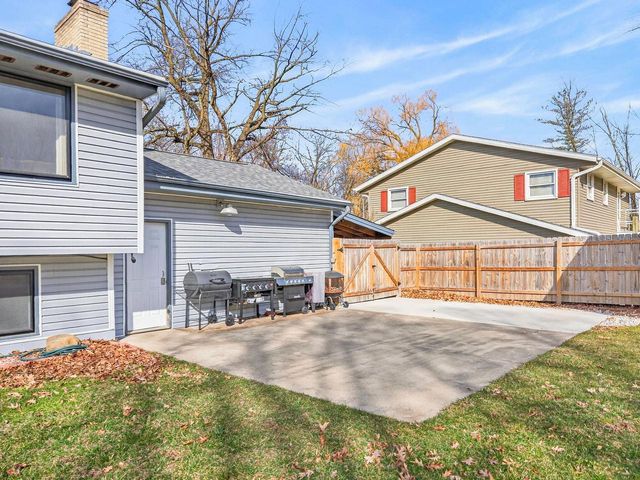 1819 W Mallory AVENUE, Milwaukee, WI 53221