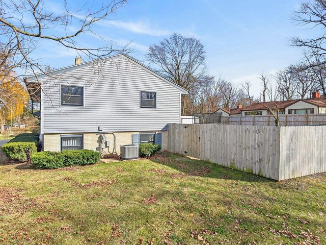 1819 W Mallory AVENUE, Milwaukee, WI 53221