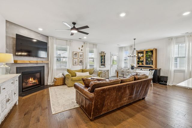 799 Ewell Farm Dr, Spring Hill, TN 37174