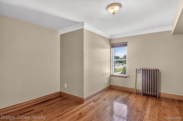 285 E Long Lake, Troy, MI 48085