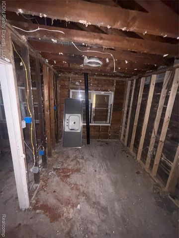 13924 Lumpkin Street, Hamtramck, MI 48212