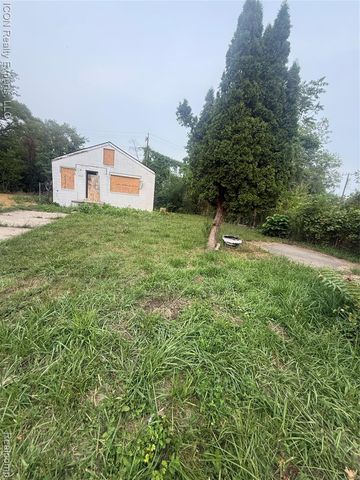 13924 Lumpkin Street, Hamtramck, MI 48212