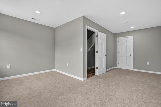 1006 E PRESTON ST, Baltimore, MD 21202