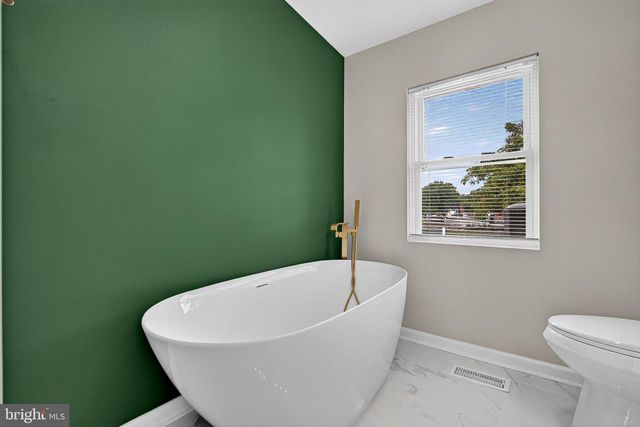 1006 E PRESTON ST, Baltimore, MD 21202