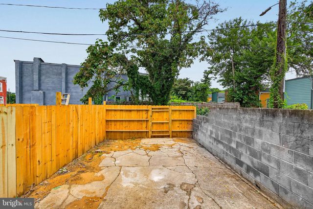 1006 E PRESTON ST, Baltimore, MD 21202