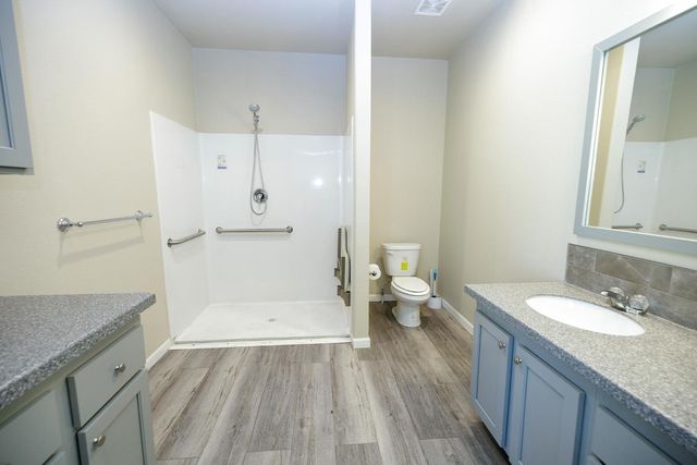 12420 Lancaster Rd, Oakdale, CA 95361